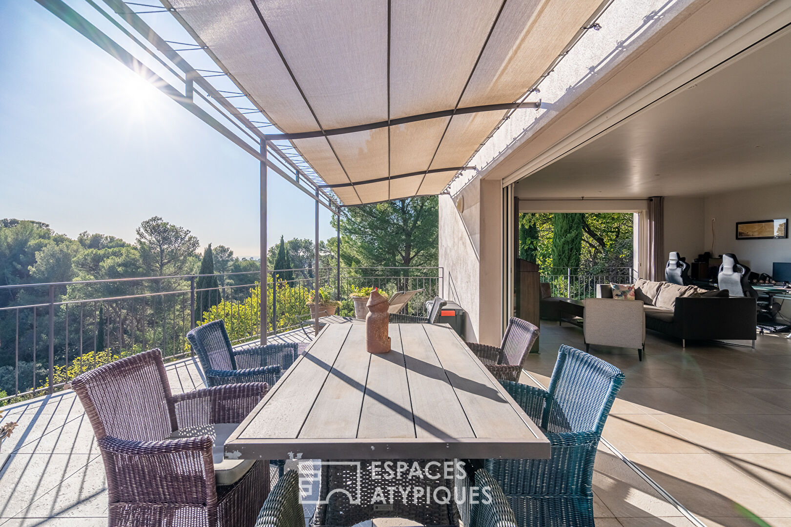 Architect-designed house with open view