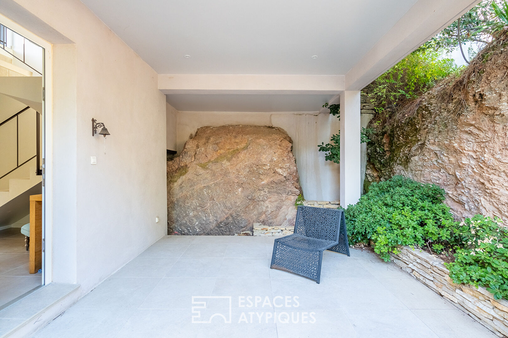 Architect-designed house with open view
