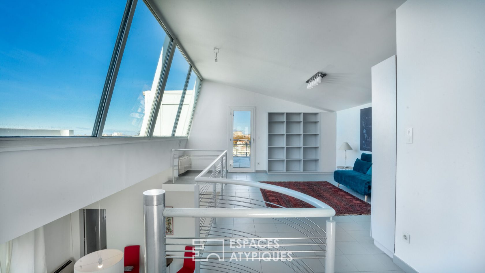 Duplex penthouse with panoramic view