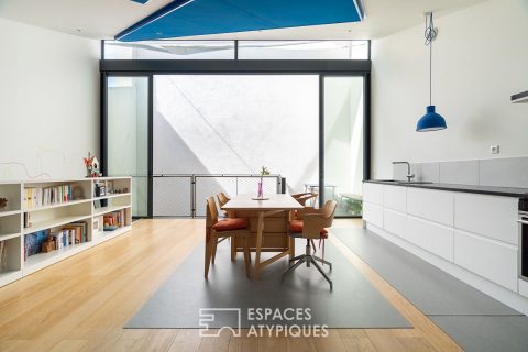 Graphic house in the heart of the village