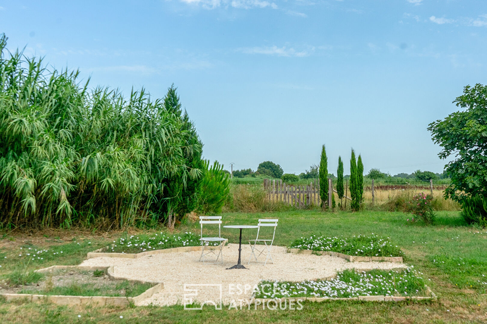 Demeure de maître et sa tour du XVIe siècle