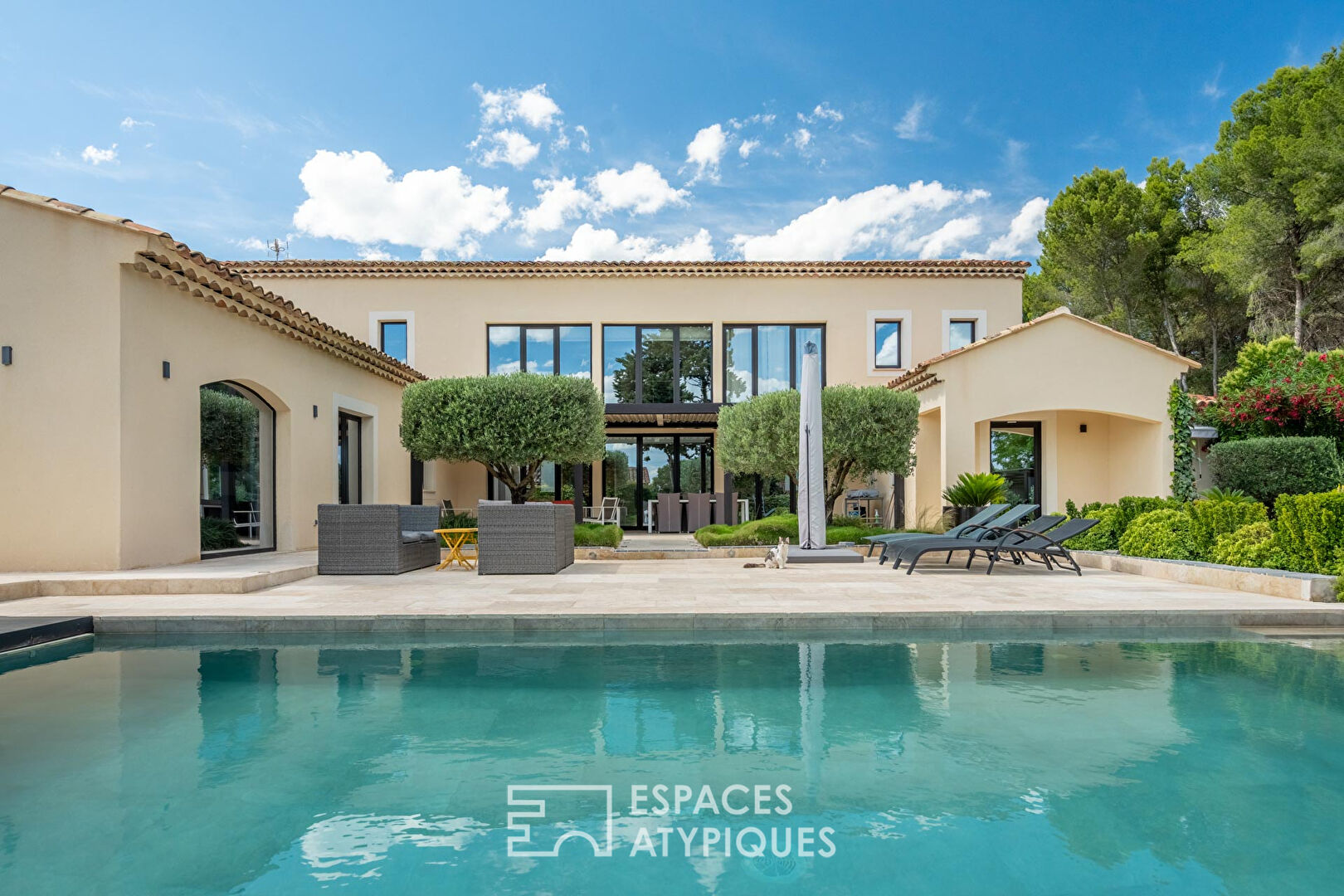 Villa contemporaine au coeur des Alpilles