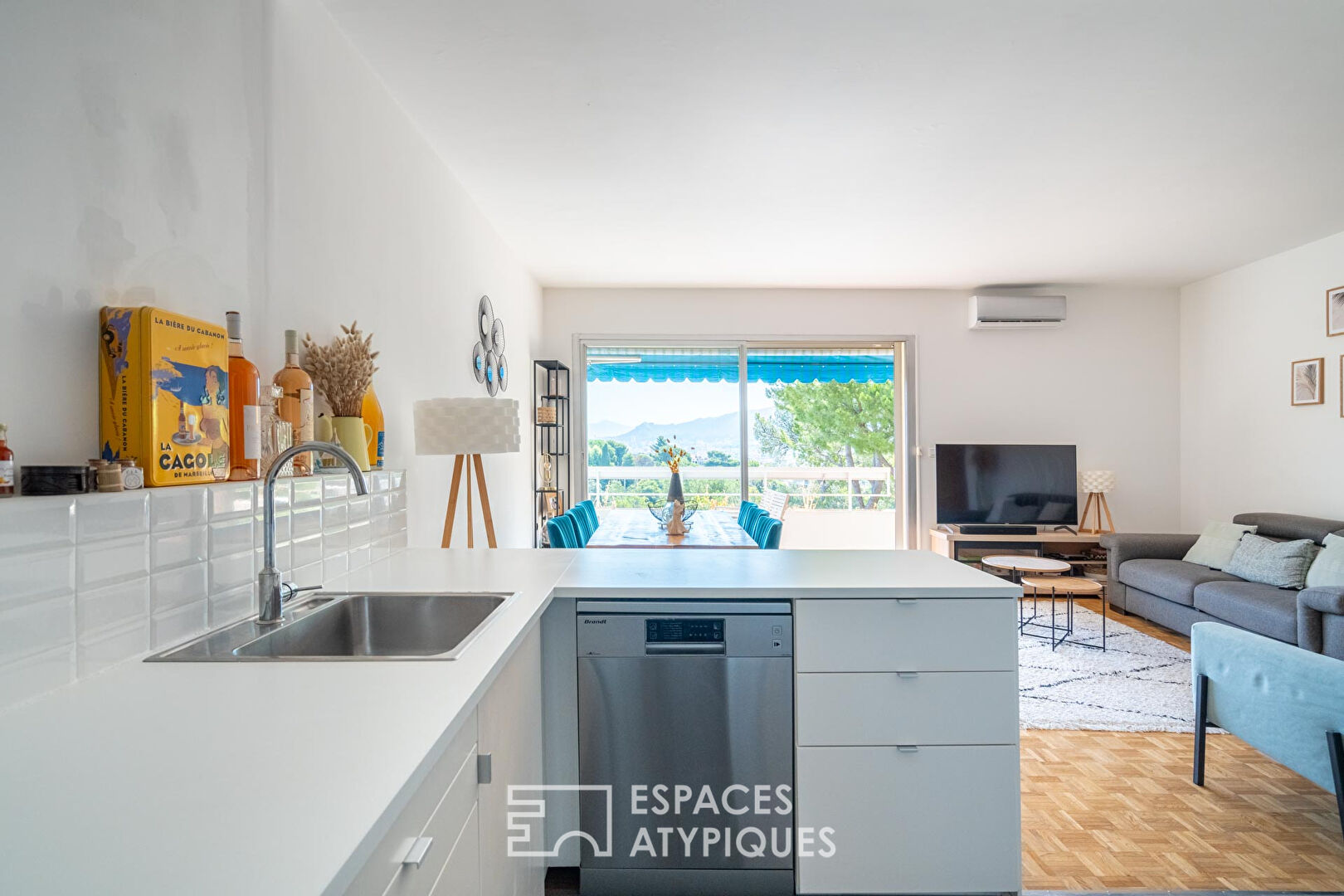 Apartment with open view