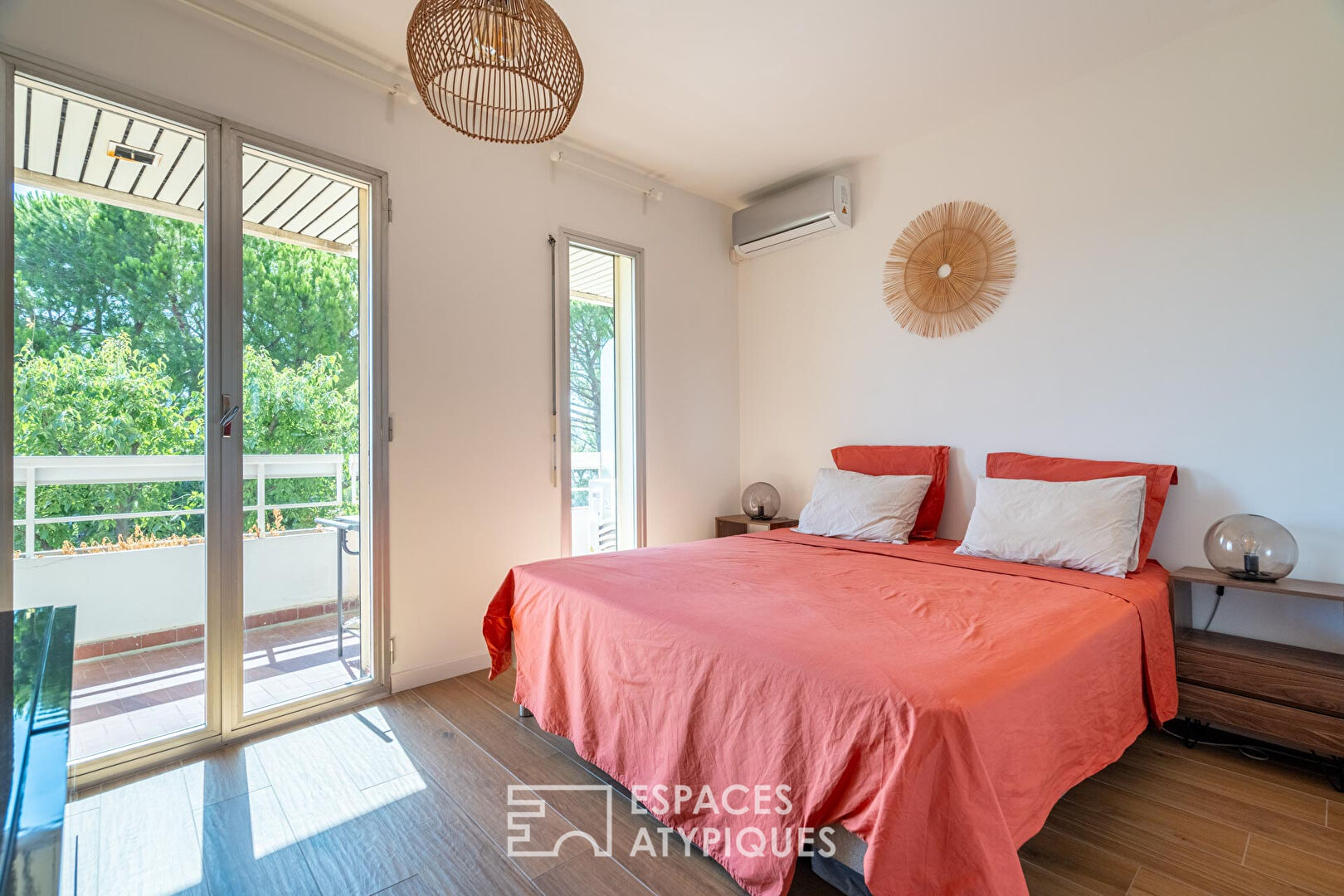 Apartment with open view
