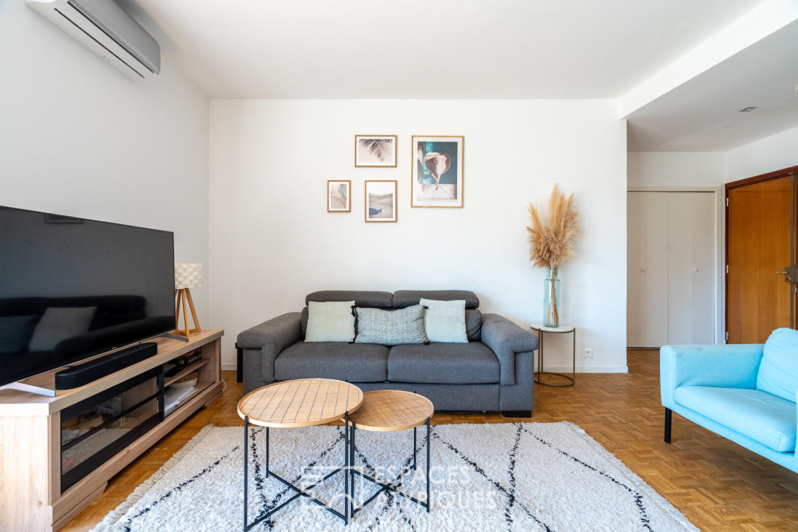 Apartment with open view