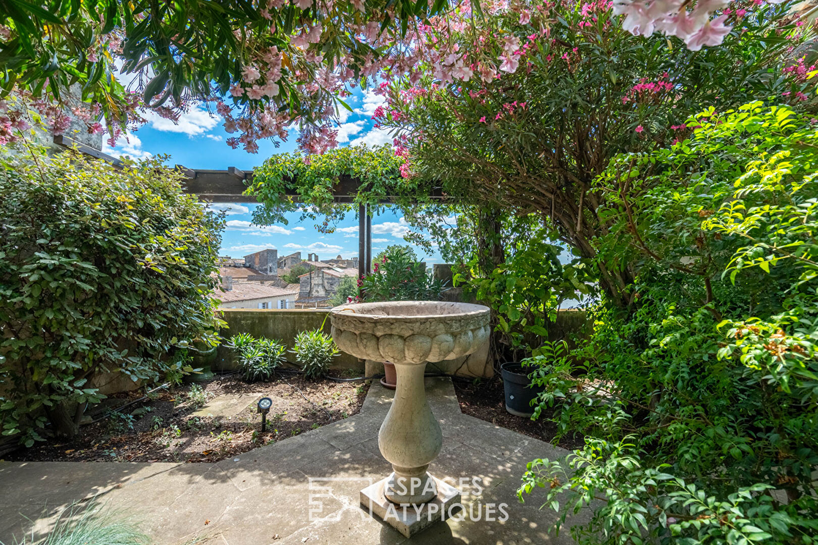 Appartement avec vues et jardin suspendu