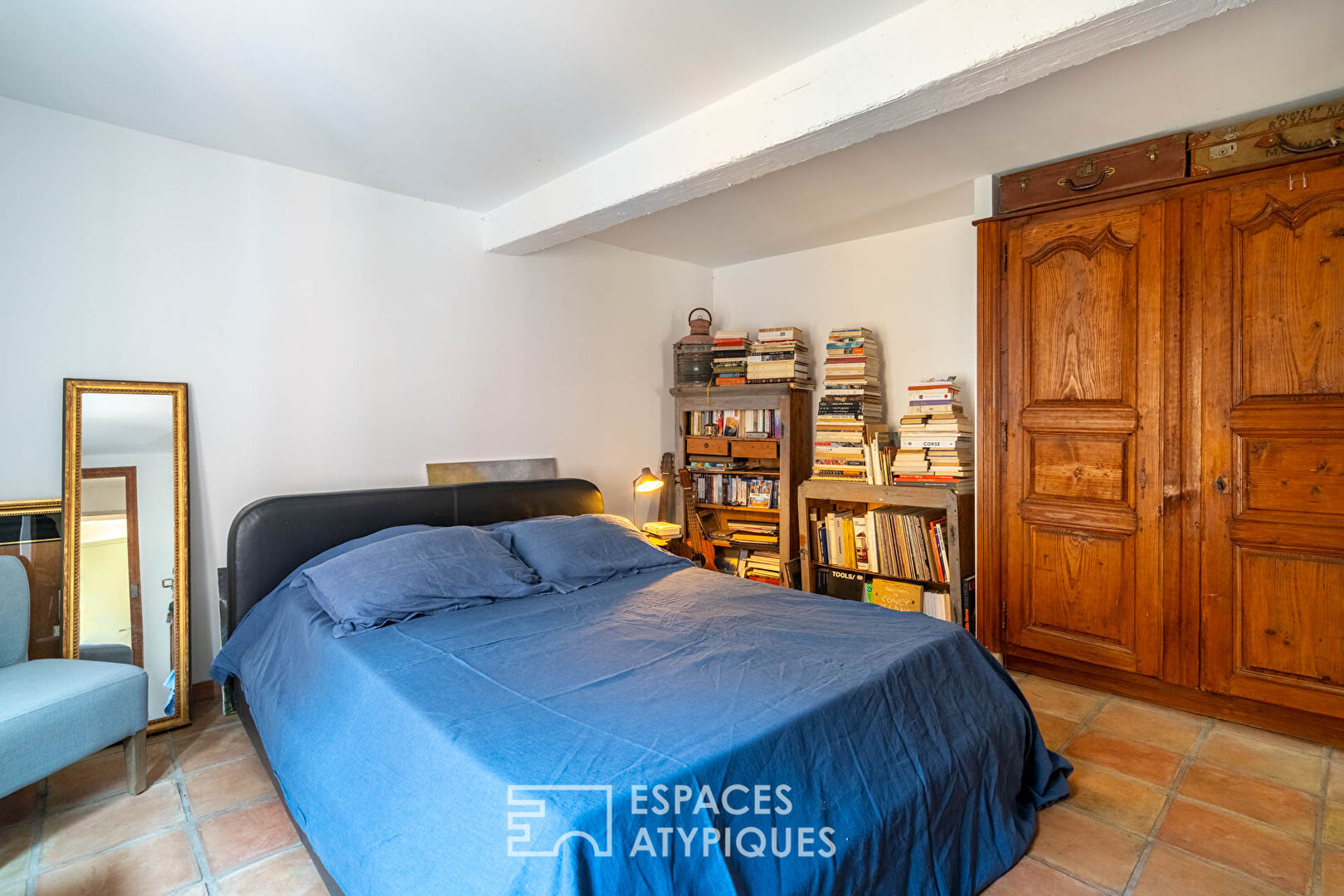 Bright duplex in historic center