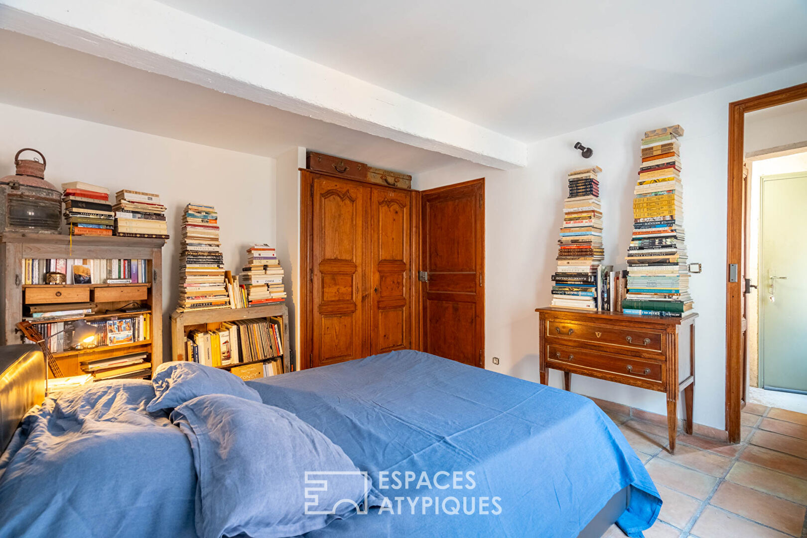 Bright duplex in historic center