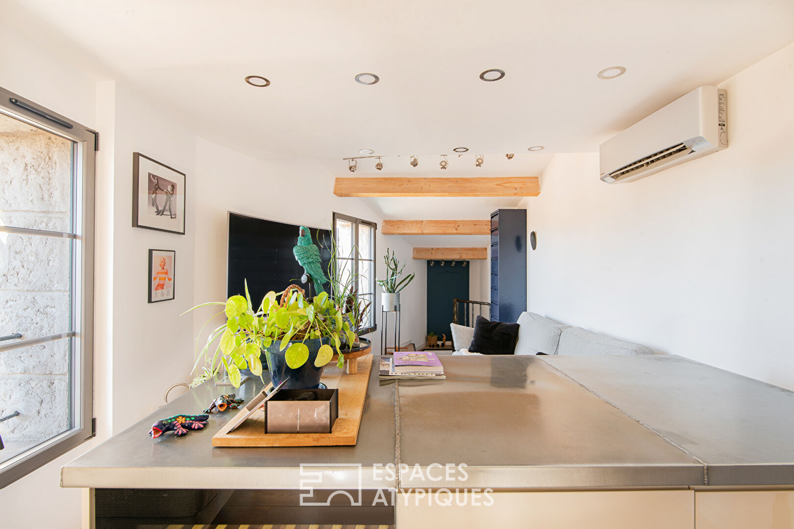 Renovated village house with panoramic terrace and independent studio