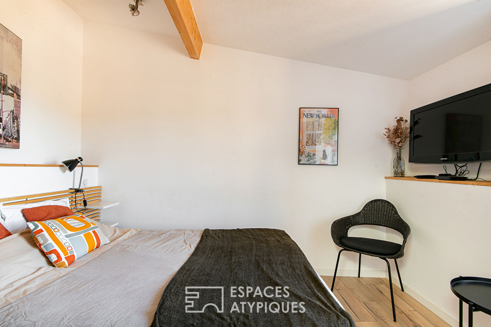 Renovated village house with panoramic terrace and independent studio