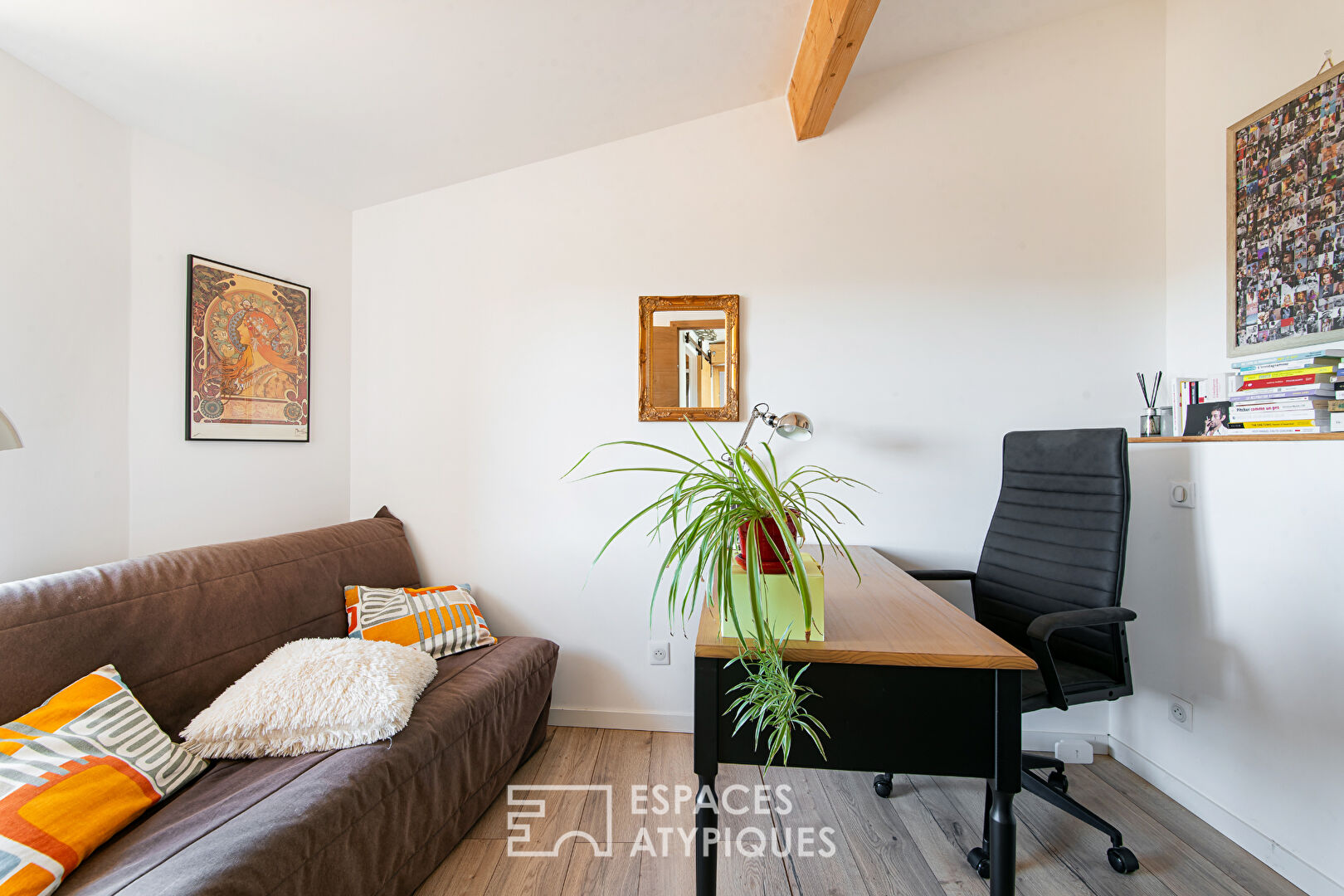 Renovated village house with panoramic terrace and independent studio