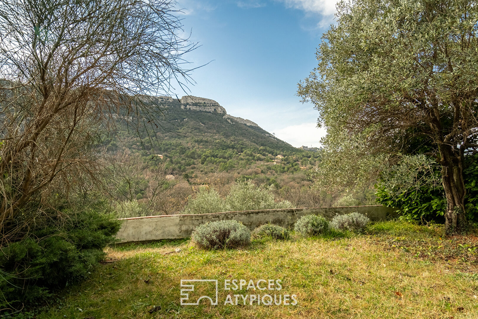 Un écrin de charme au coeur de la Provence avec avec vue Panoramique