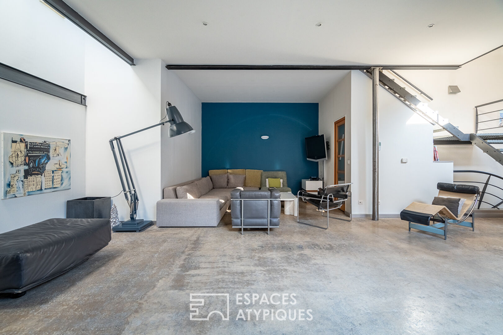 Loft d’architecte avec extérieur dans une ancienne manufacture