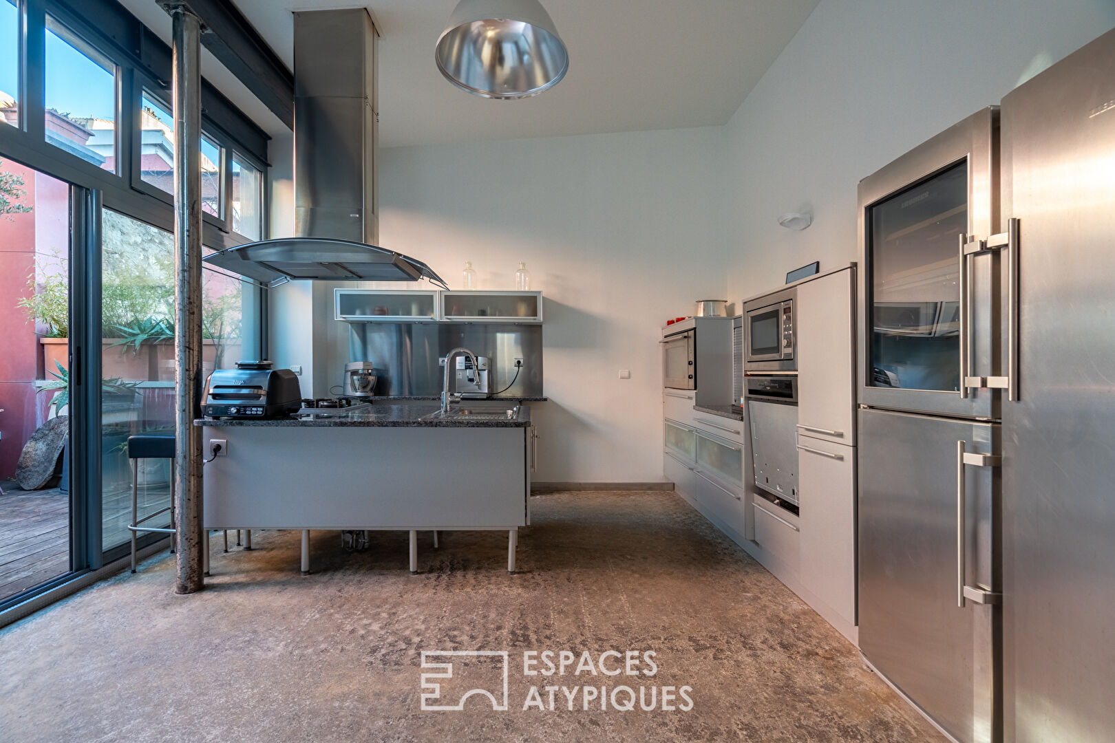 Loft d’architecte avec extérieur dans une ancienne manufacture