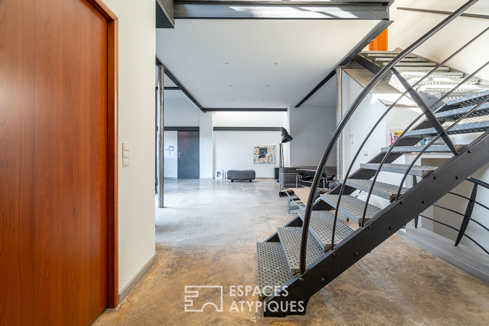Loft d’architecte avec extérieur dans une ancienne manufacture