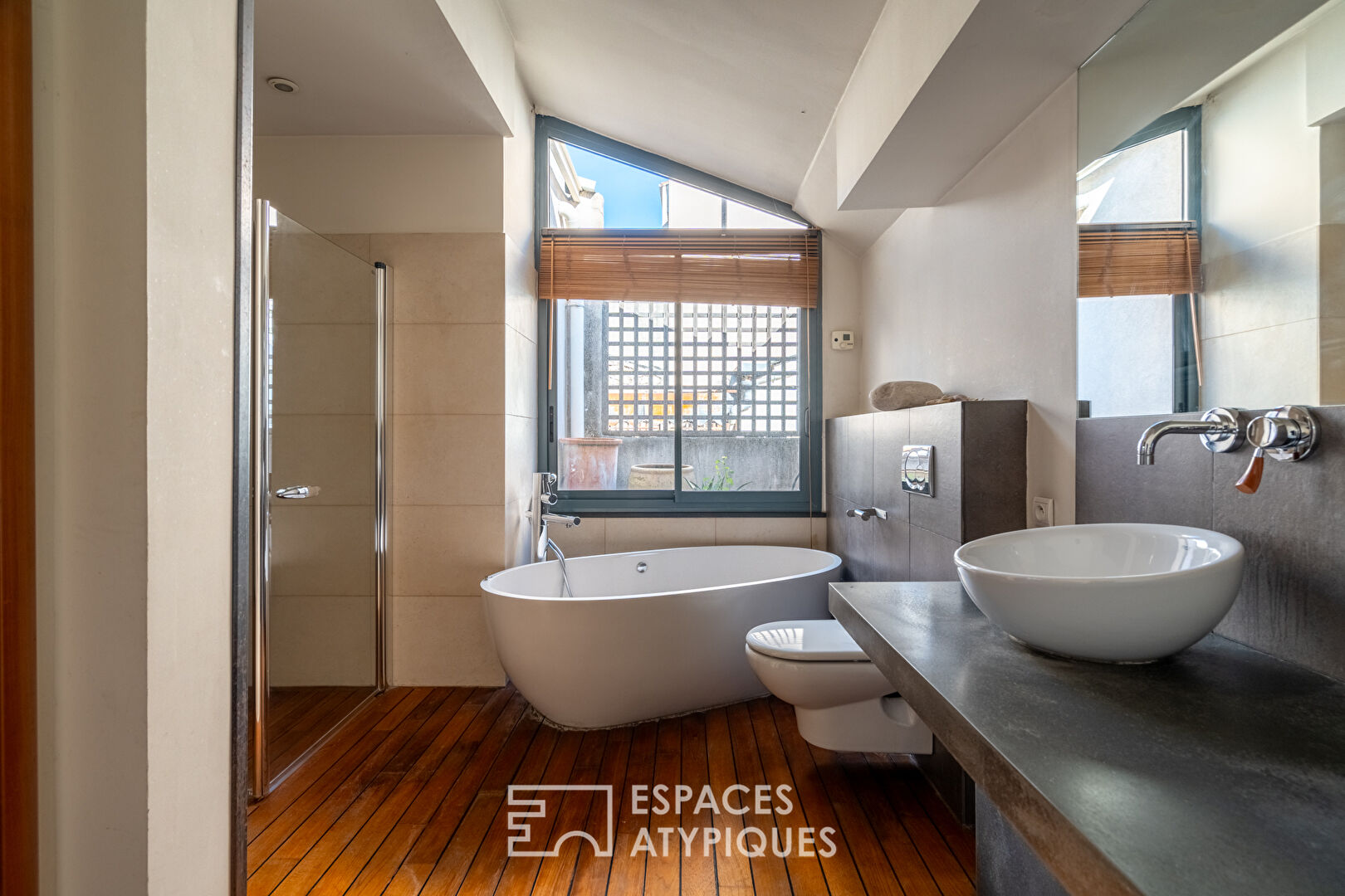 Loft d’architecte avec extérieur dans une ancienne manufacture