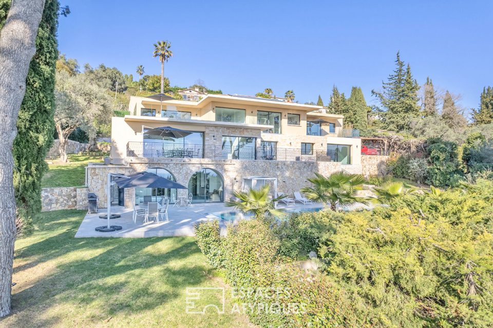 Demeure contemporaine à Mougins avec vue mer