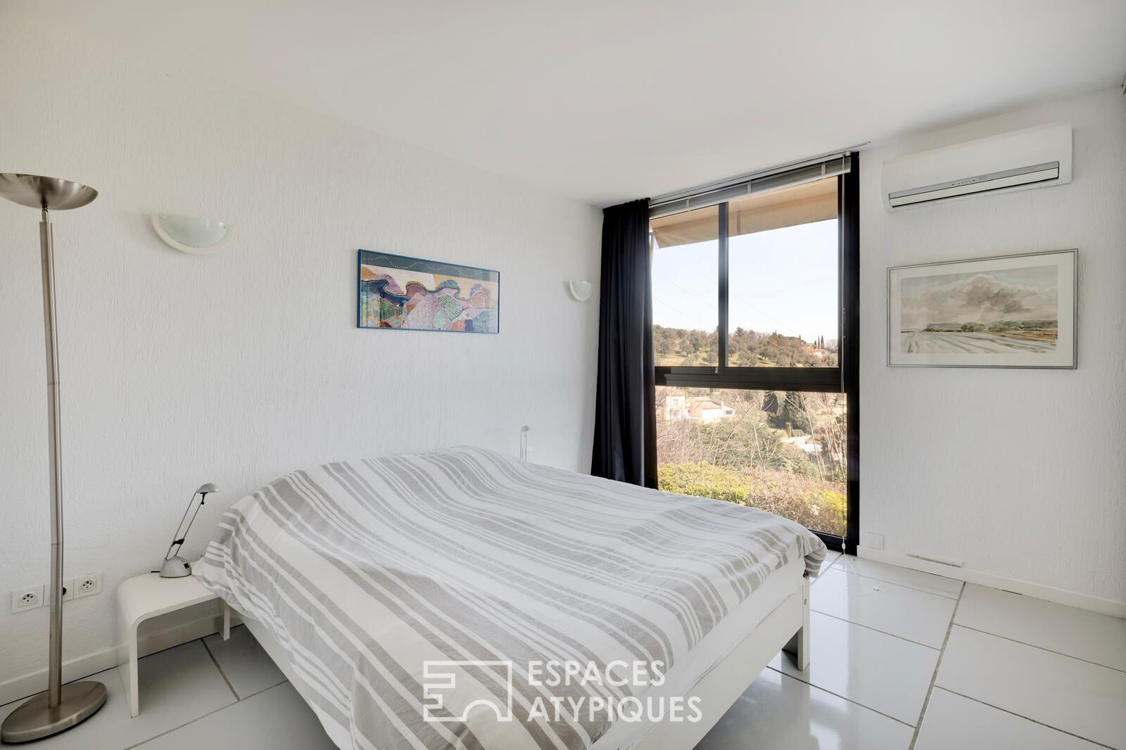 Architect-designed villa with sea view – LE ROURET