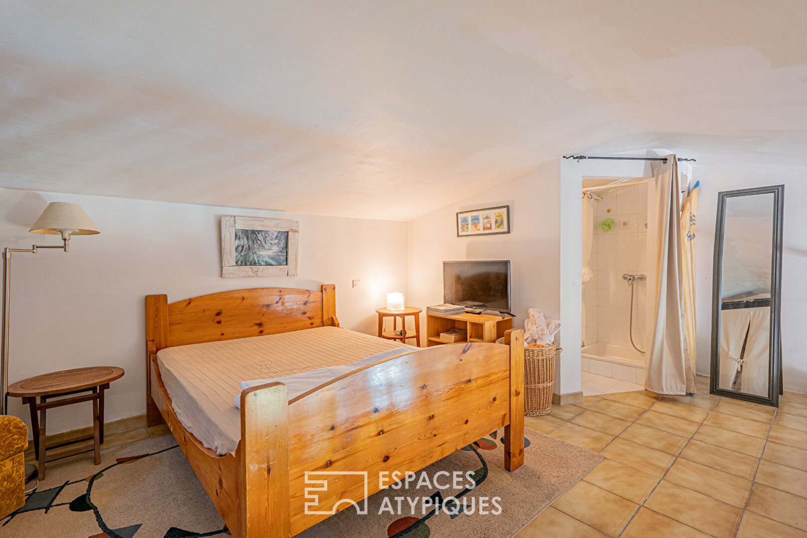 5-room apartment in the heart of a charming house in Le Cannet