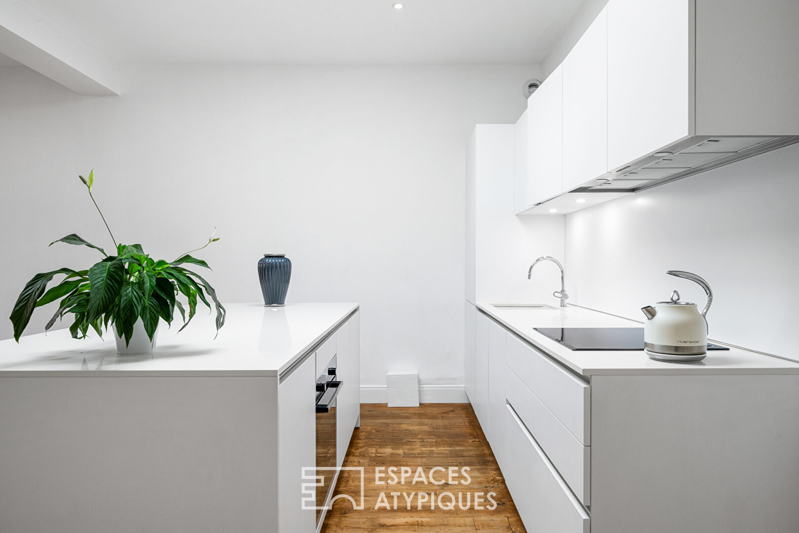 Loft 5 pièces  situé dans le quartier du Port – NICE