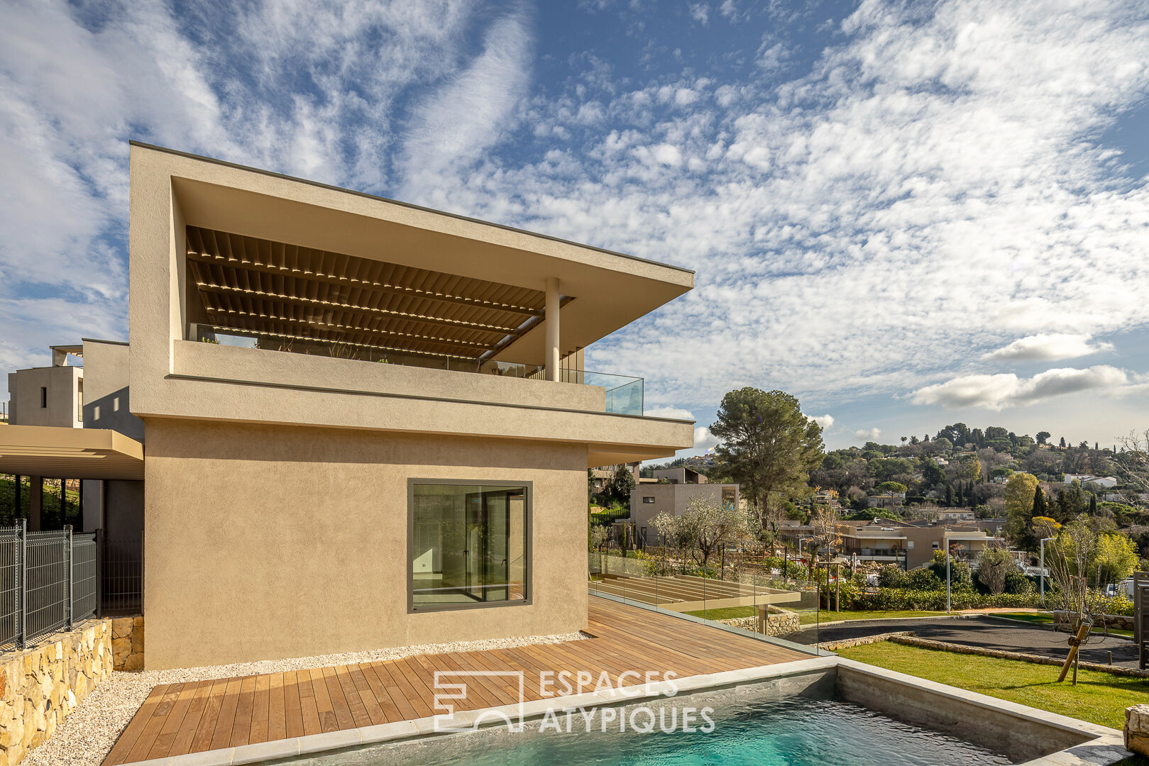 Villa contemporaine d’exception – Domaine privé à MOUGINS