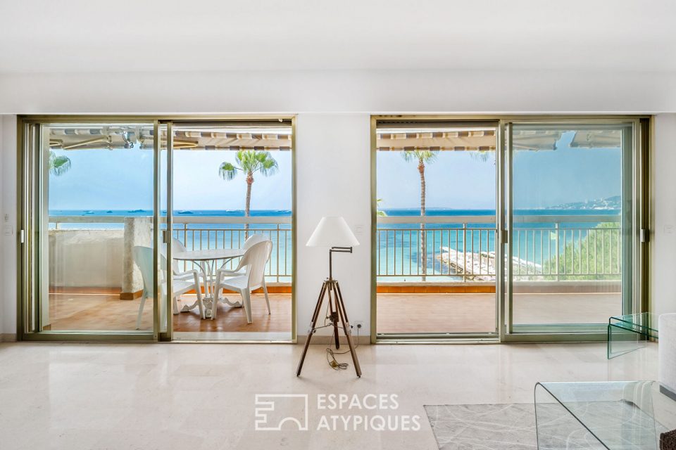 Appartement 3 pièces d'exception face mer, en étage élevé avec terrasse