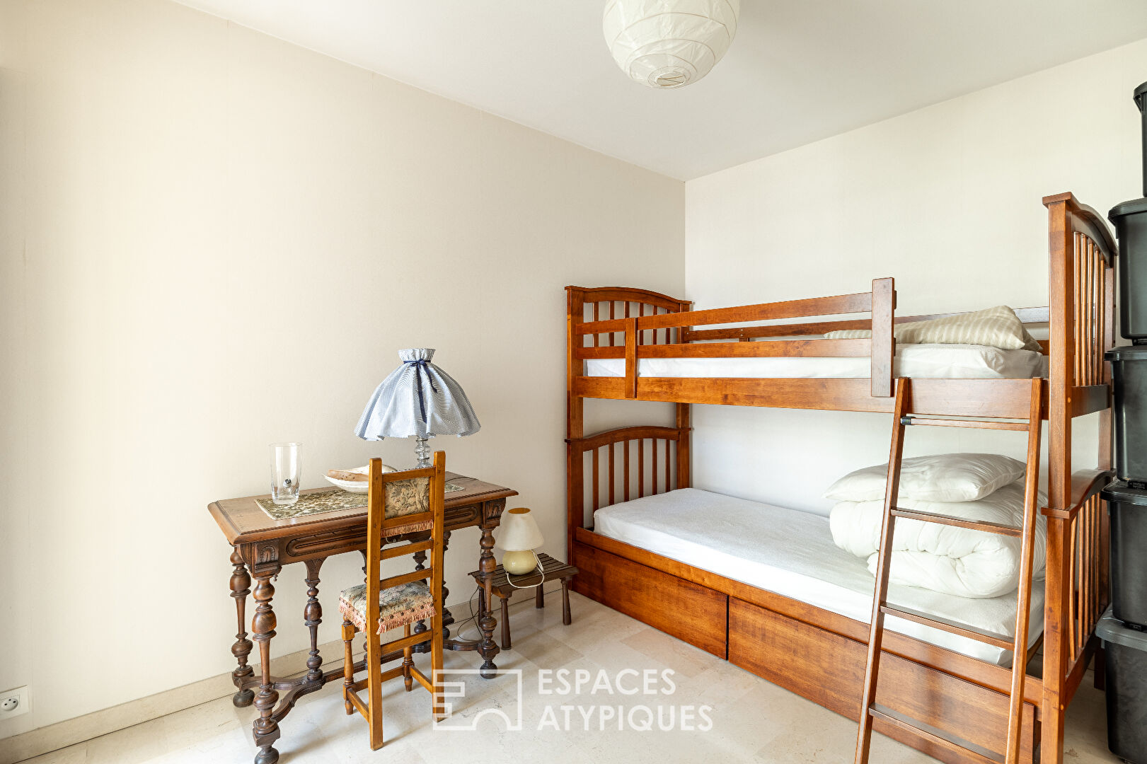Exceptional 3-room apartment facing the sea, on a high floor with terrace