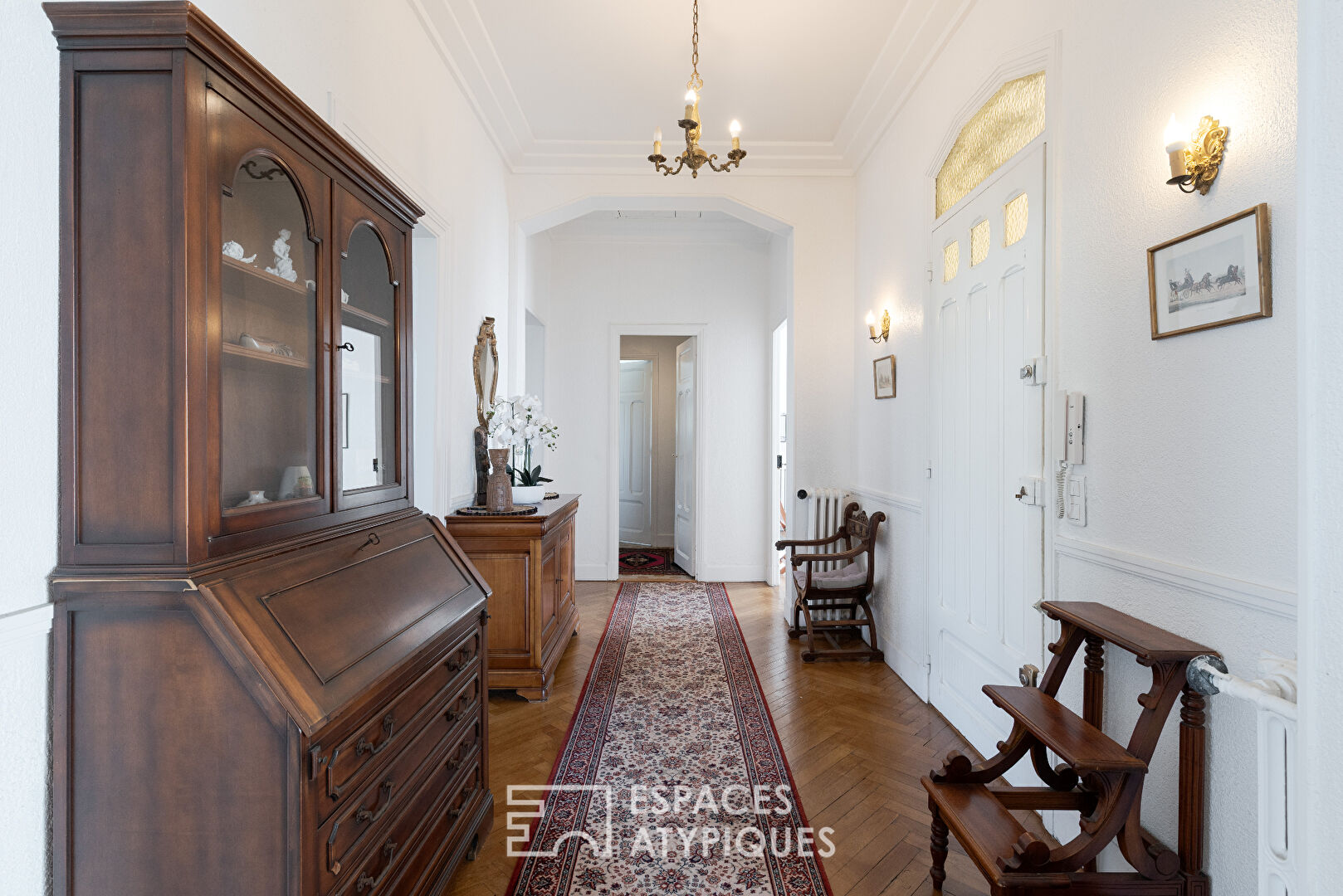 Magnifique appartement bourgeois de 127m² avec grande terrasse vue mer.
