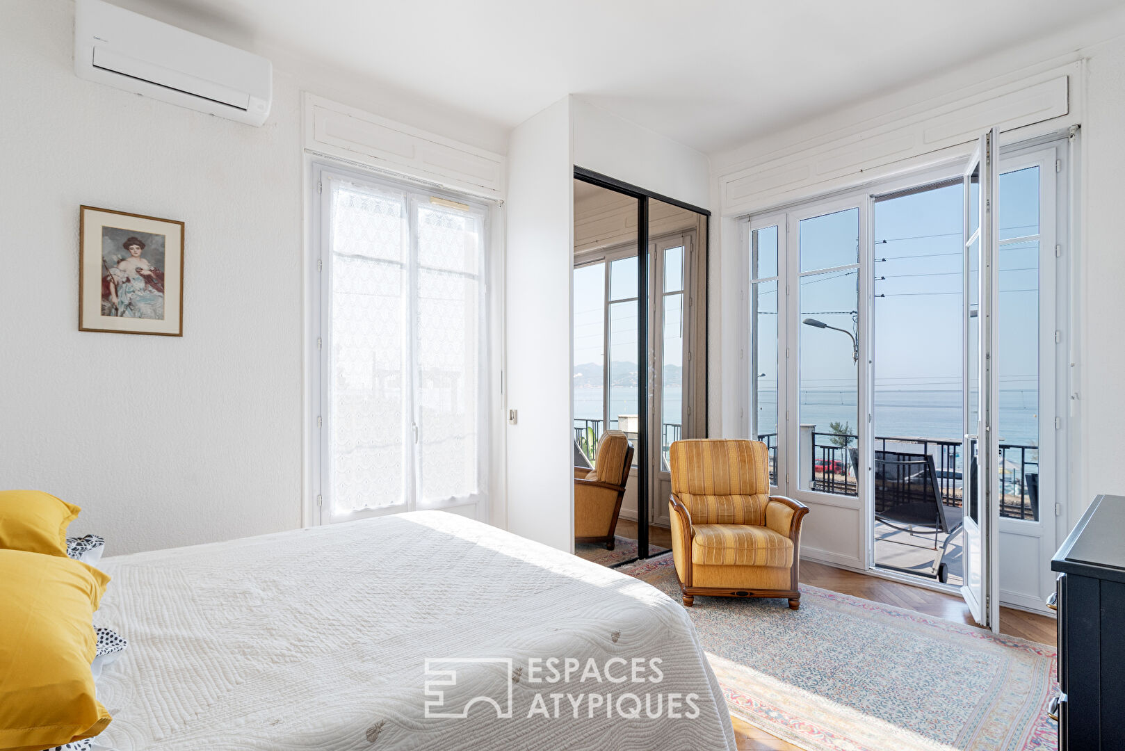 Magnifique appartement bourgeois de 127m² avec grande terrasse vue mer.