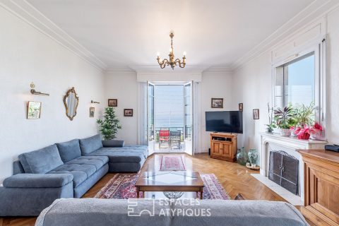 Magnifique appartement bourgeois de 127m² avec grande terrasse vue mer.