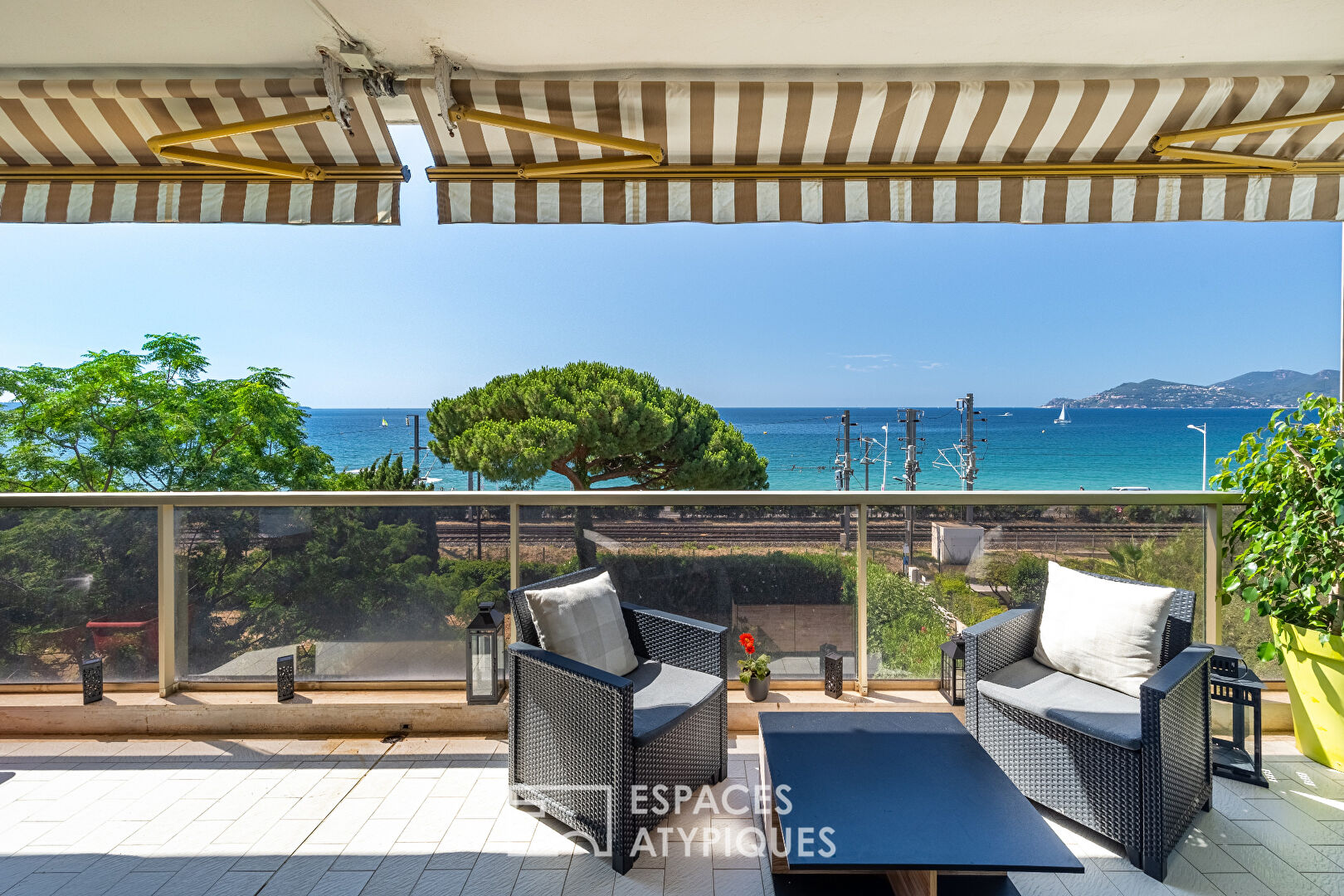 Beau 3 pièces de 79m² en étage élevé, terrasse vue mer panoramique