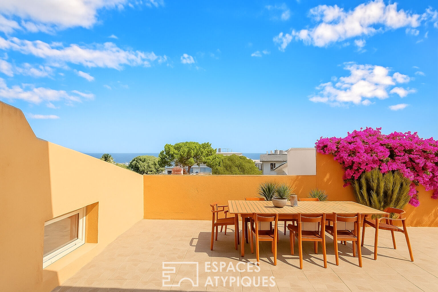 Duplex au dernier étage, offrant une vue mer panoramique sans aucun vis-à-vis