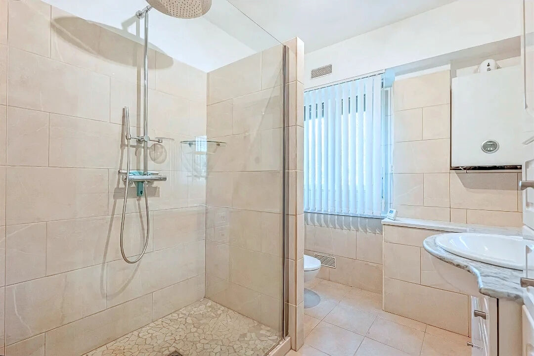 Duplex au dernier étage, offrant une vue mer panoramique sans aucun vis-à-vis