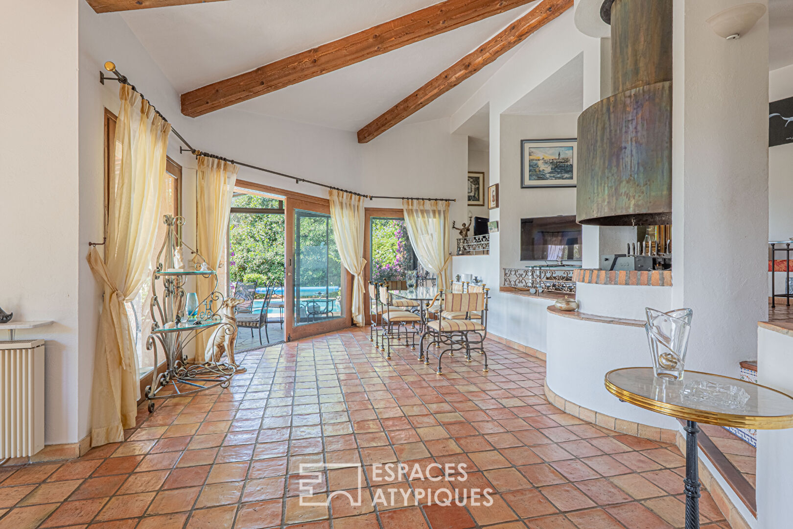 Maison d’architecte vue mer et deux piscines à Cabris
