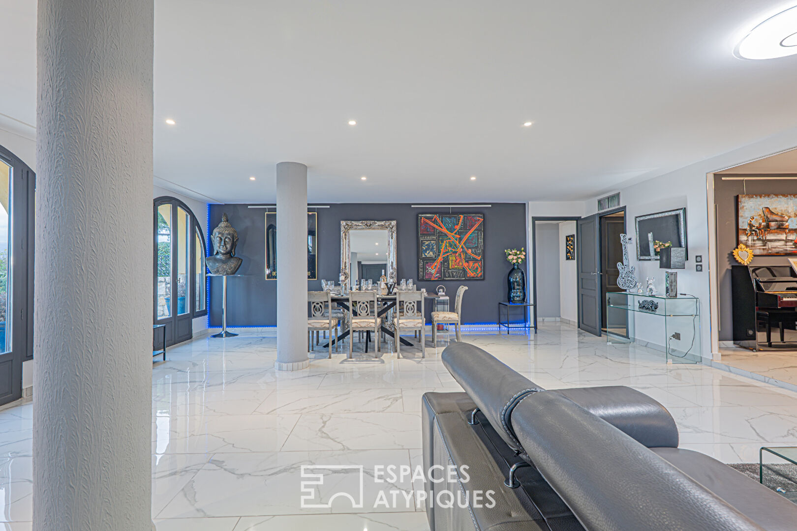 Fabron – Bien d’exception en rez-de-jardin avec vue panoramique mer