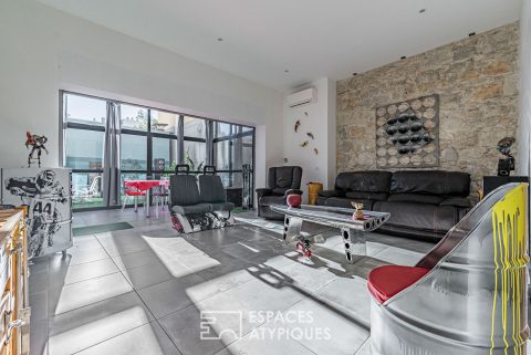 Maison de ville : Volume Contemporain et Potentiel de Surélévation