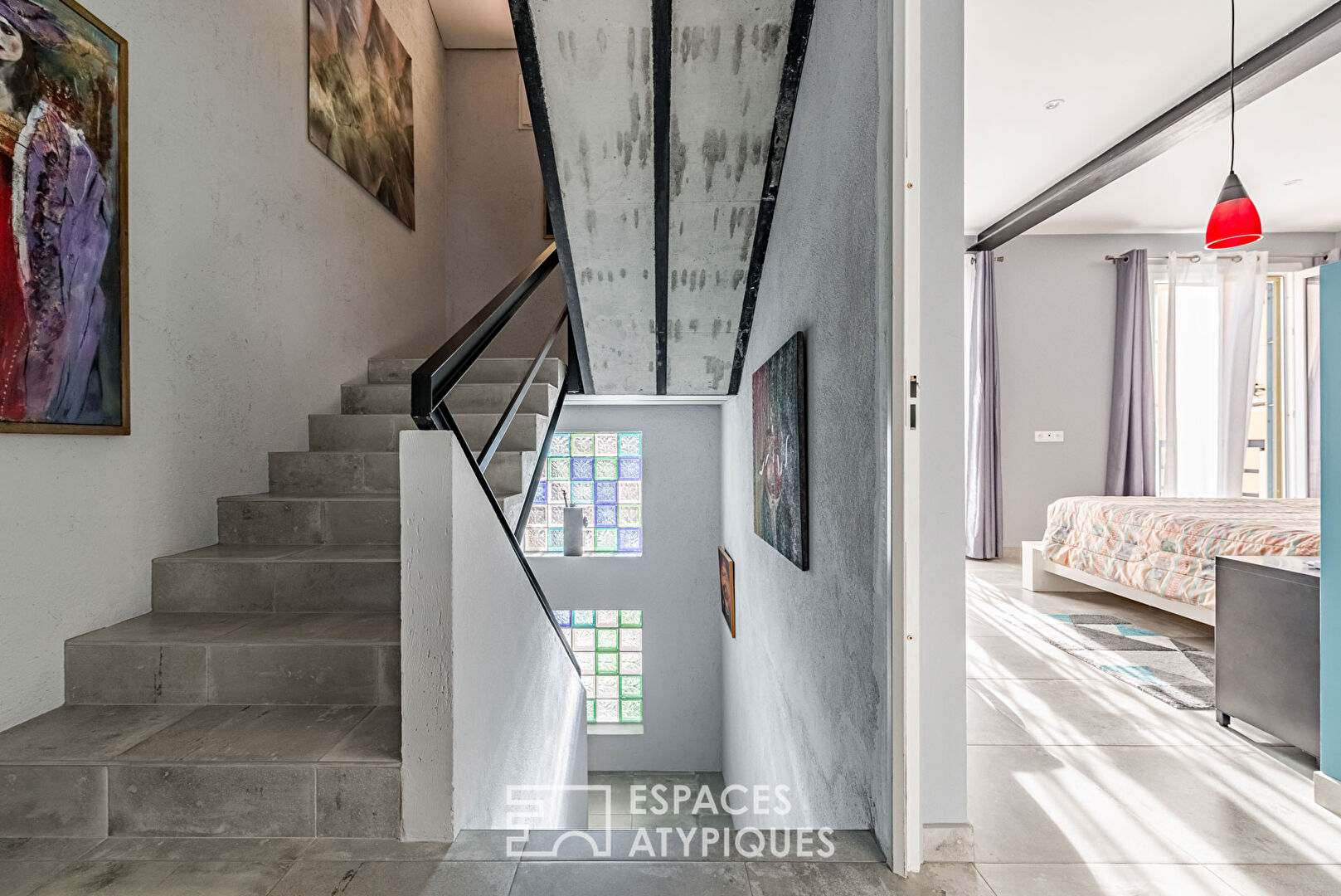 Maison de ville : Volume Contemporain et Potentiel de Surélévation