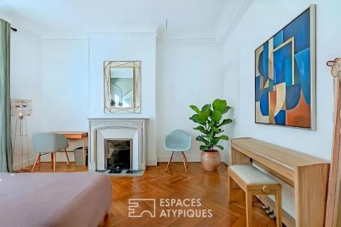 Carré d&rsquo;Or : noblesse d&rsquo;époque et volumes de réception pour cet appartement 4 pièces de caractère