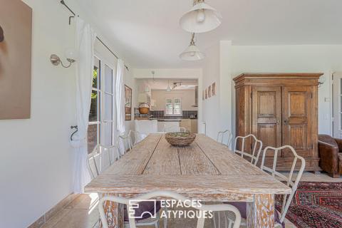 Mas provençal de 270 m² à Châteauneuf-Grasse avec vue village et piscine