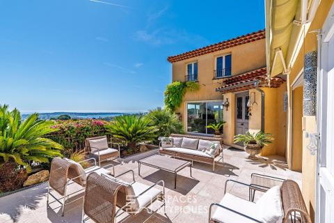 Villa provençale revisitée en belvédère face à la mer et aux montagnes – Arrière-pays Azuréen
