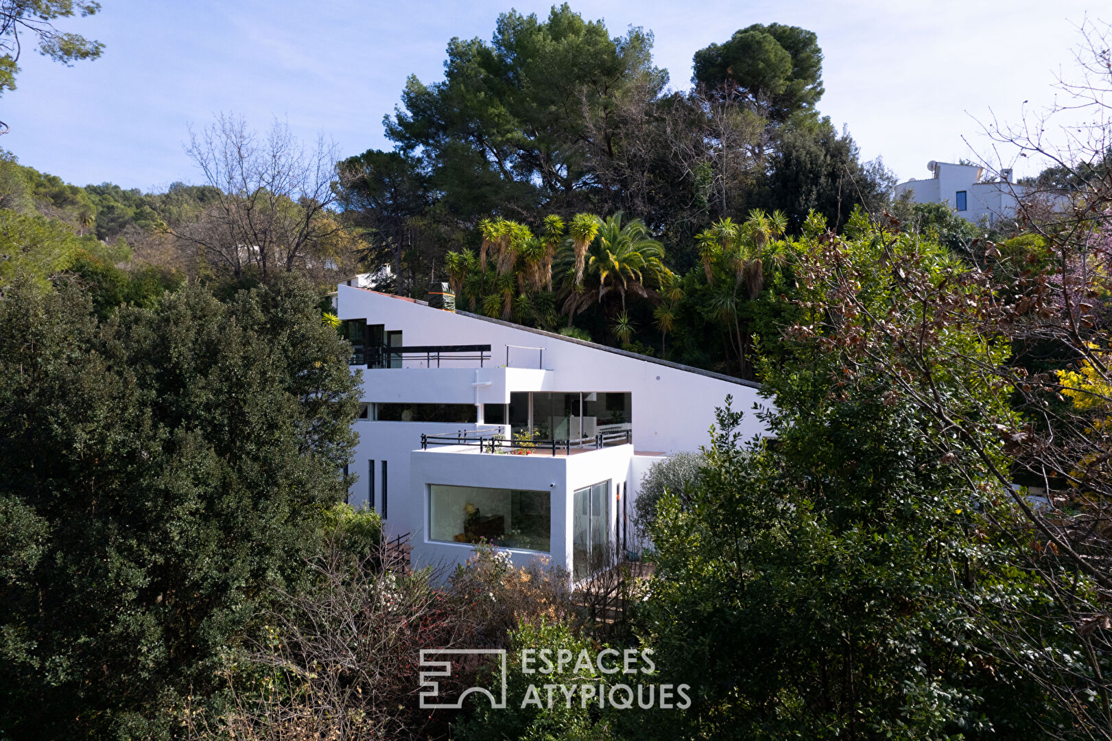 Villa californienne avec piscine et vue