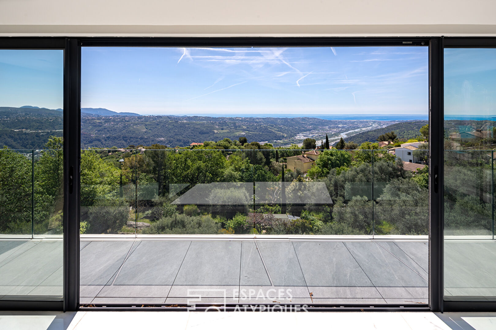 Neo-Provencal architect’s house in Super Gattières