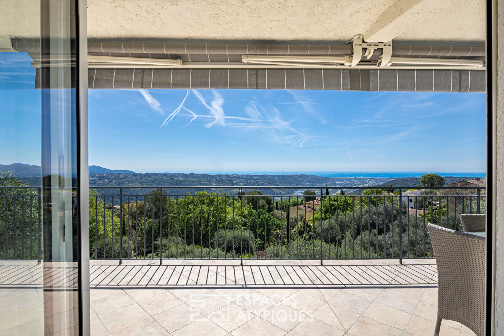 Neo-Provencal architect’s house in Super Gattières