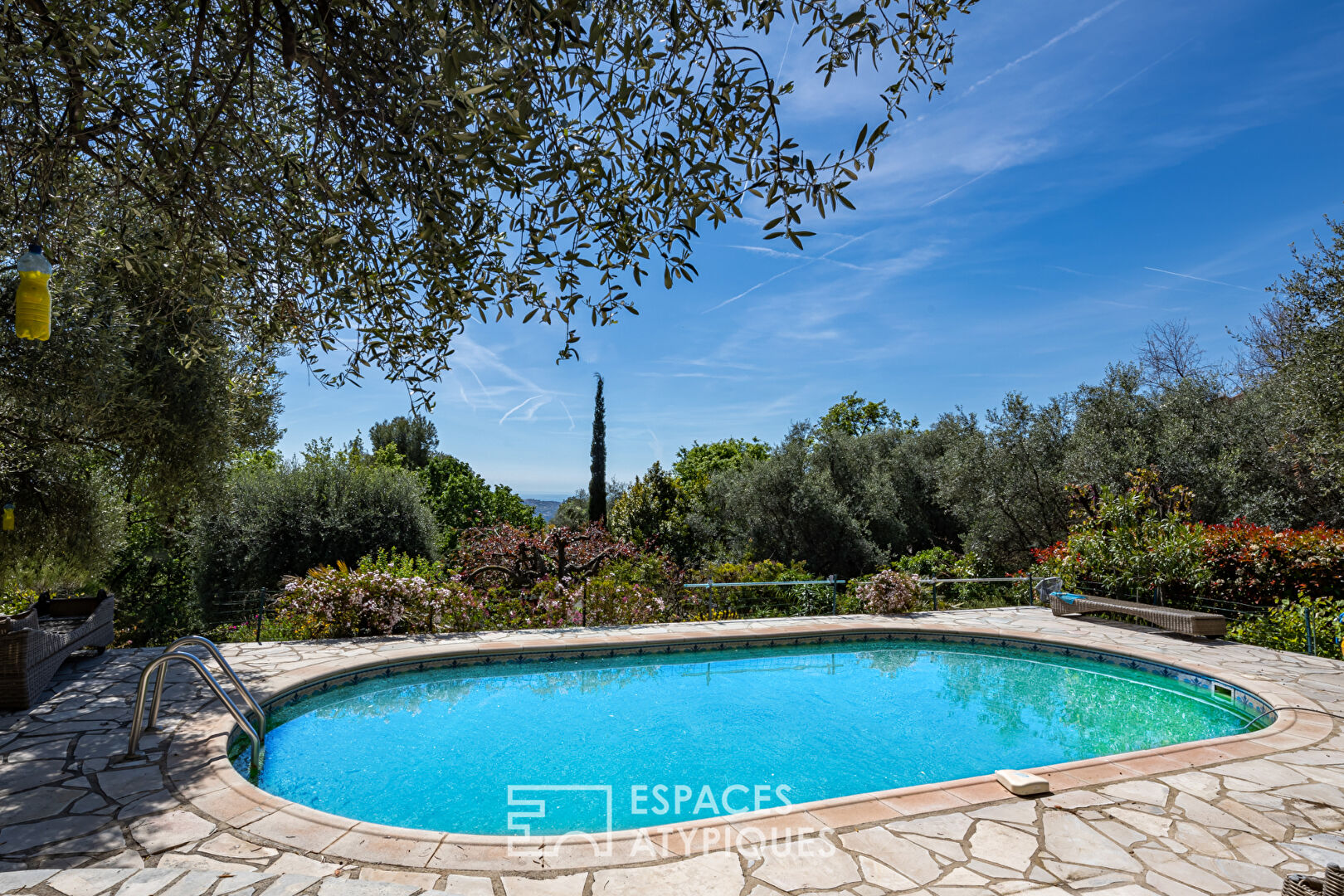 Neo-Provencal architect’s house in Super Gattières