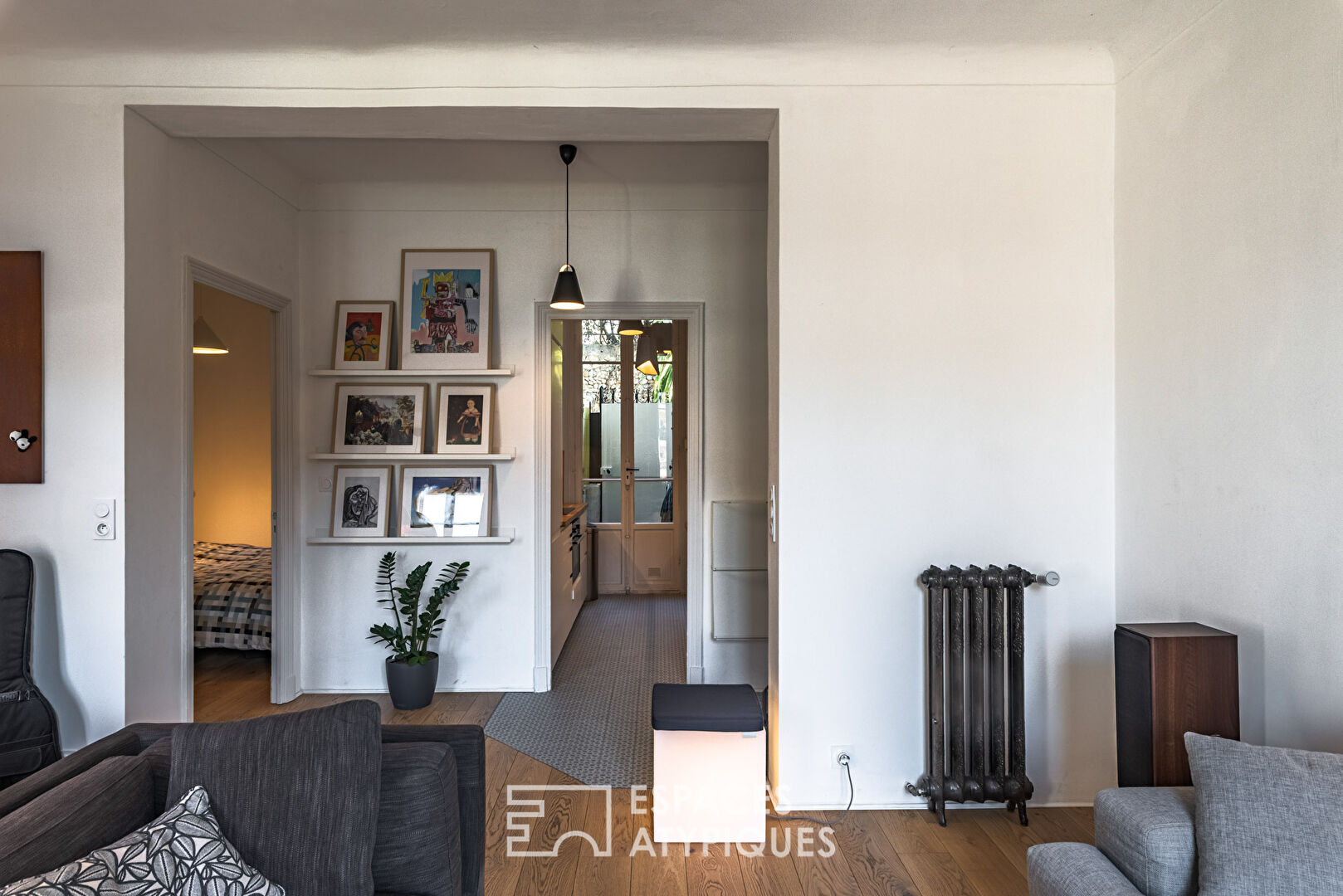 Appartement rénové avec jardin intimiste