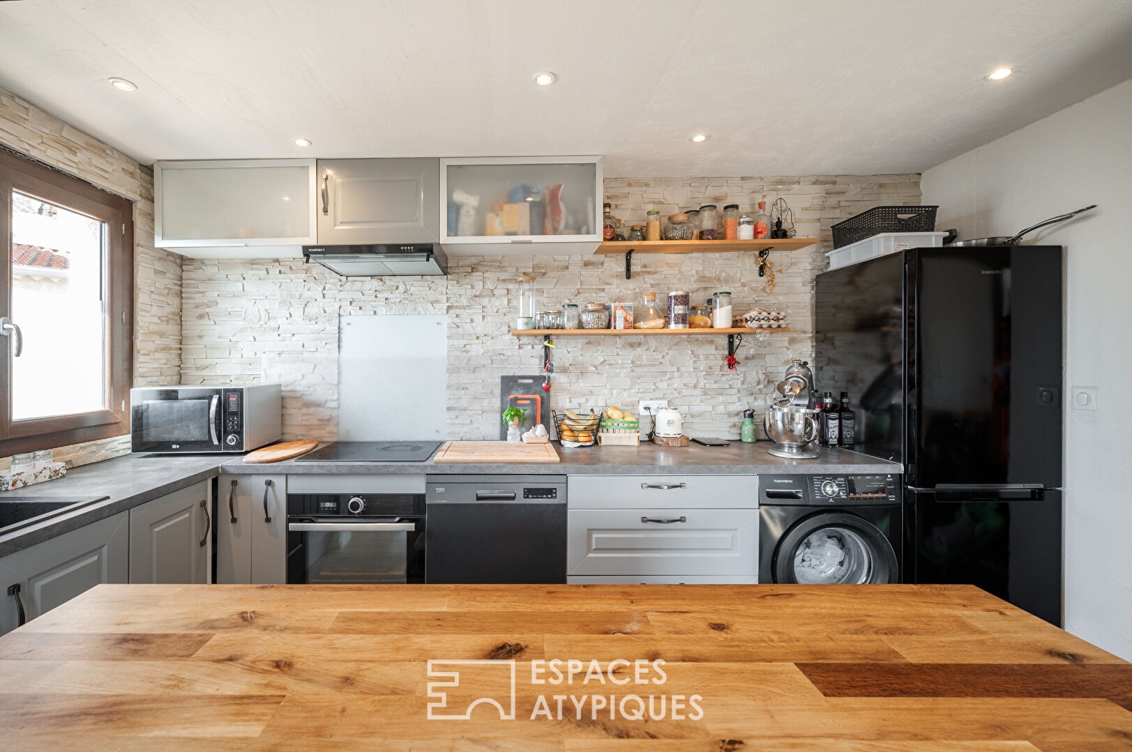 Appartement/maison au coeur du village avec balcon et vue mer