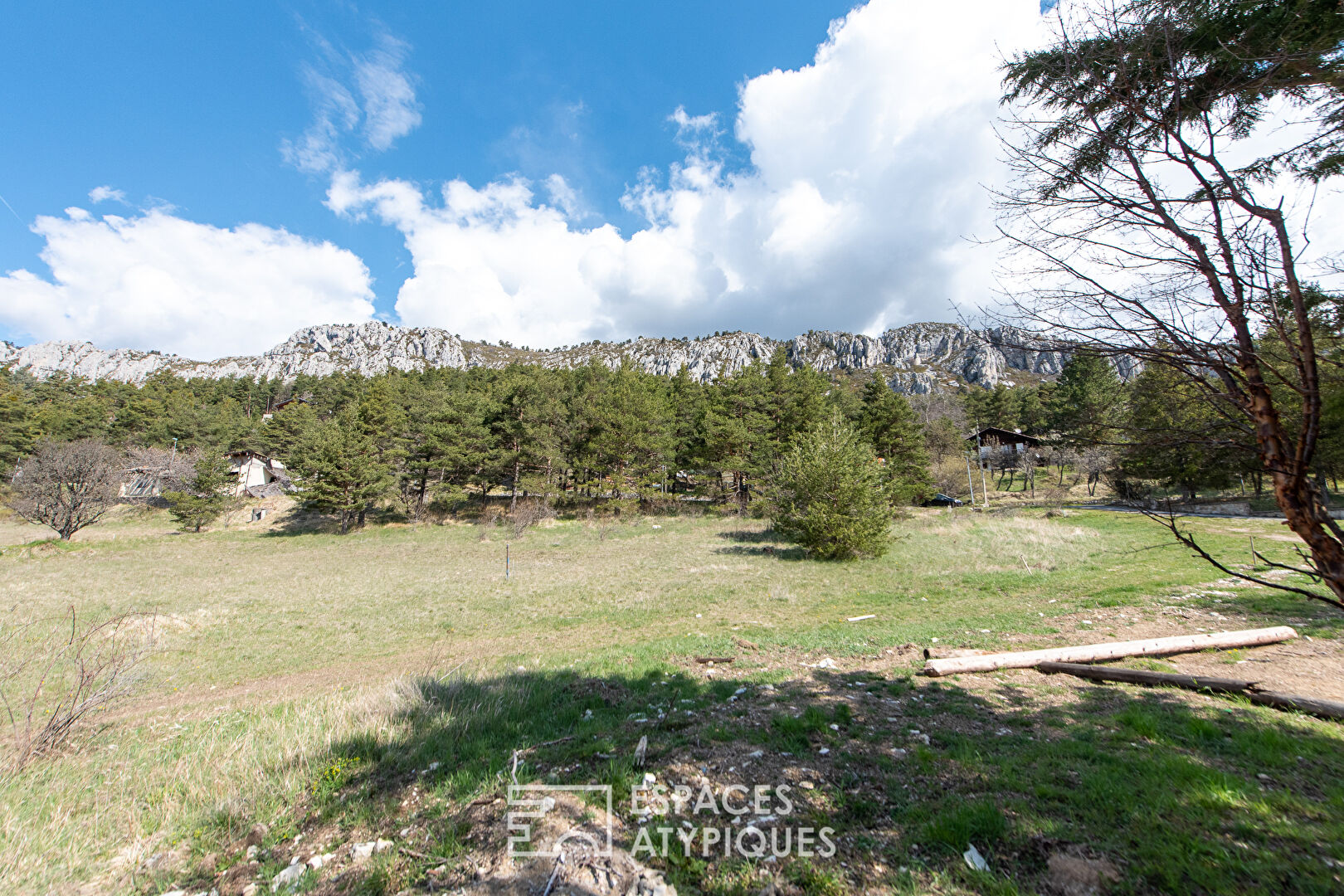 Land with view in the hinterland of Grasse