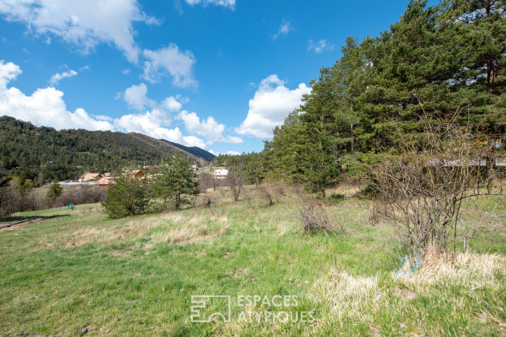 Terrain avec vue dans l’arrière pays Grassois