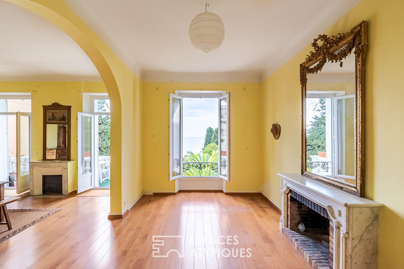 Bel appartement avec terrasse vue mer, dans un ancien hôtel particulier