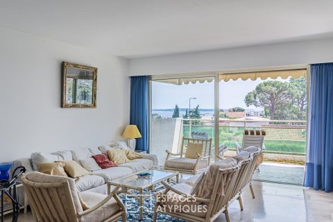 Apartment with rooftop, pool and sea view